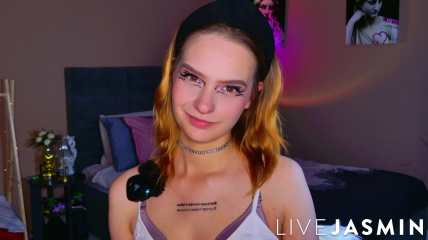 LeonaMoorel